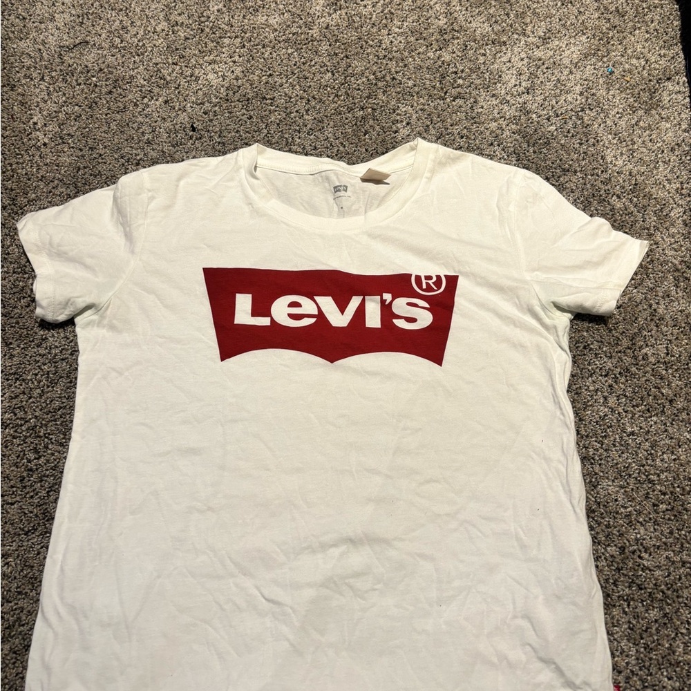 Levi's Classic White T-Shirt